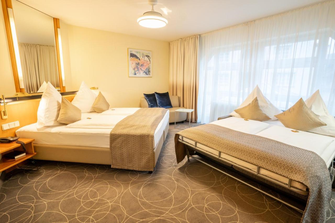 Hotel Am Stadtgarten ราดอล์ฟเซลล์ อัม โบเดนซี ภายนอก รูปภาพ