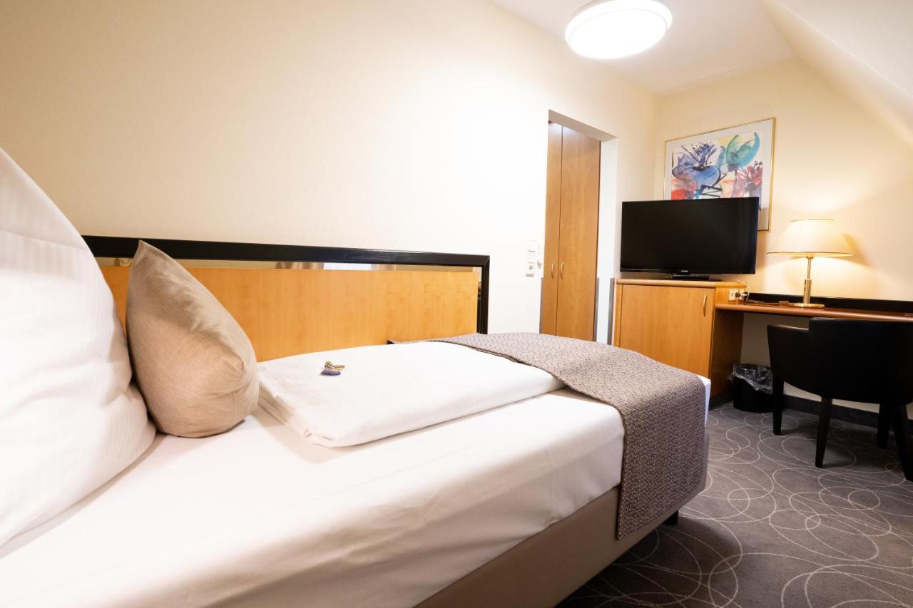 Hotel Am Stadtgarten ราดอล์ฟเซลล์ อัม โบเดนซี ภายนอก รูปภาพ