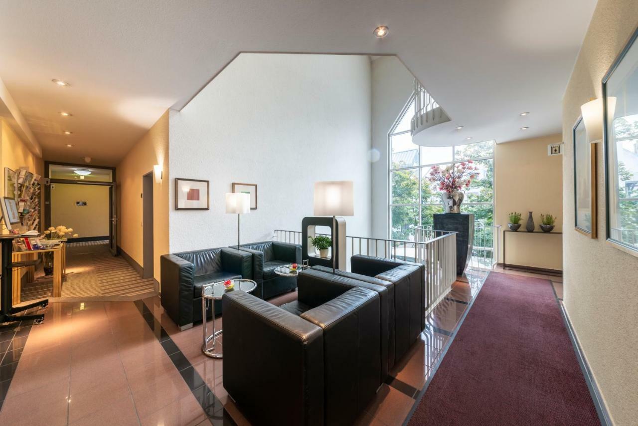 Hotel Am Stadtgarten ราดอล์ฟเซลล์ อัม โบเดนซี ภายนอก รูปภาพ